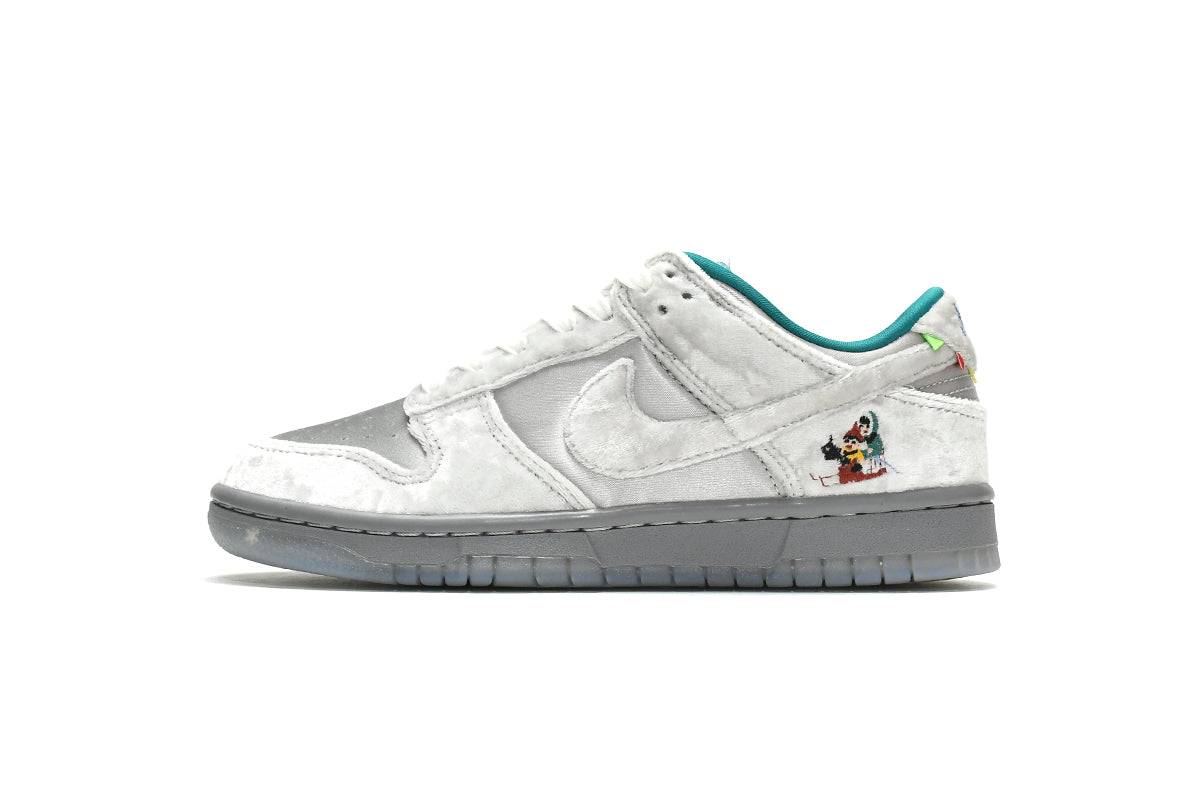 Nike SB Dunk Low Ice Reps Sneaker DO2326-001
