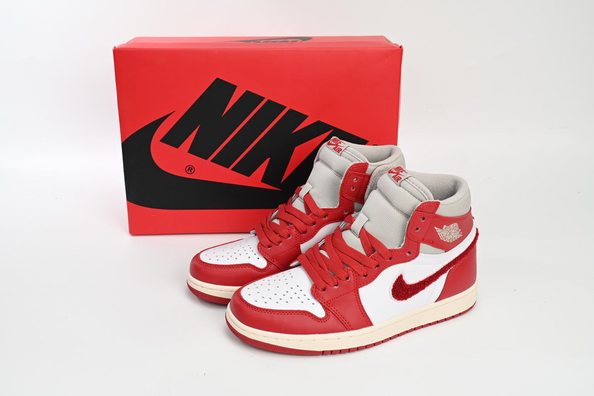 Air Jordan 1 Varsity Red Reps Sneaker DJ4891-061