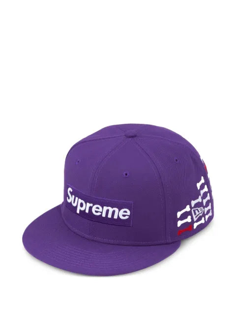 Supreme x New Era baseball cap with Bones-Motiv