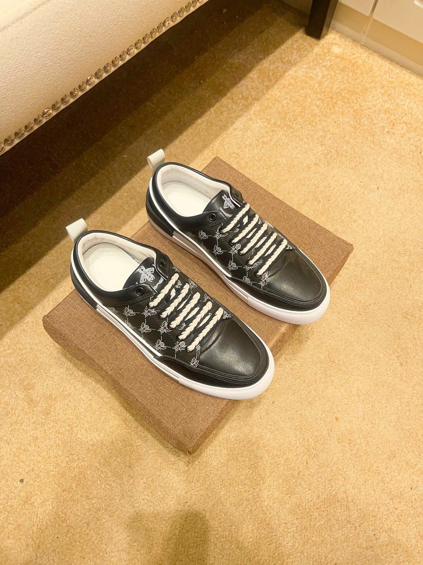 Black and Gray Patterned Low-Top Sneakers