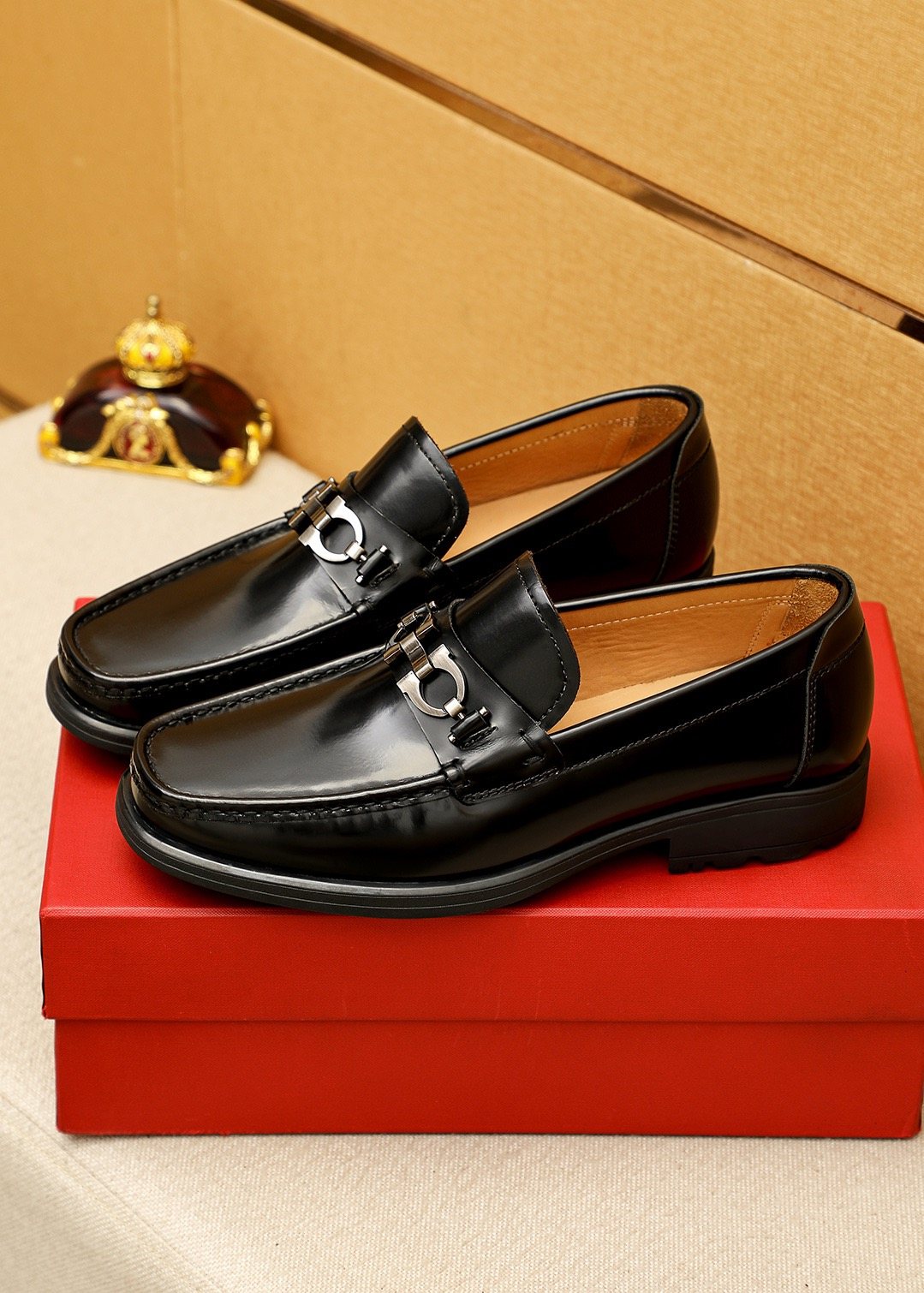 Ferragamo Black Bit Loafers