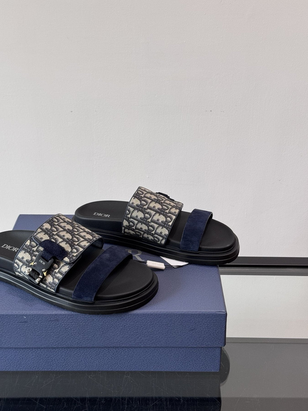 Dior Men's Patterned Buckle Slide Sandals - Black Ridged Sole