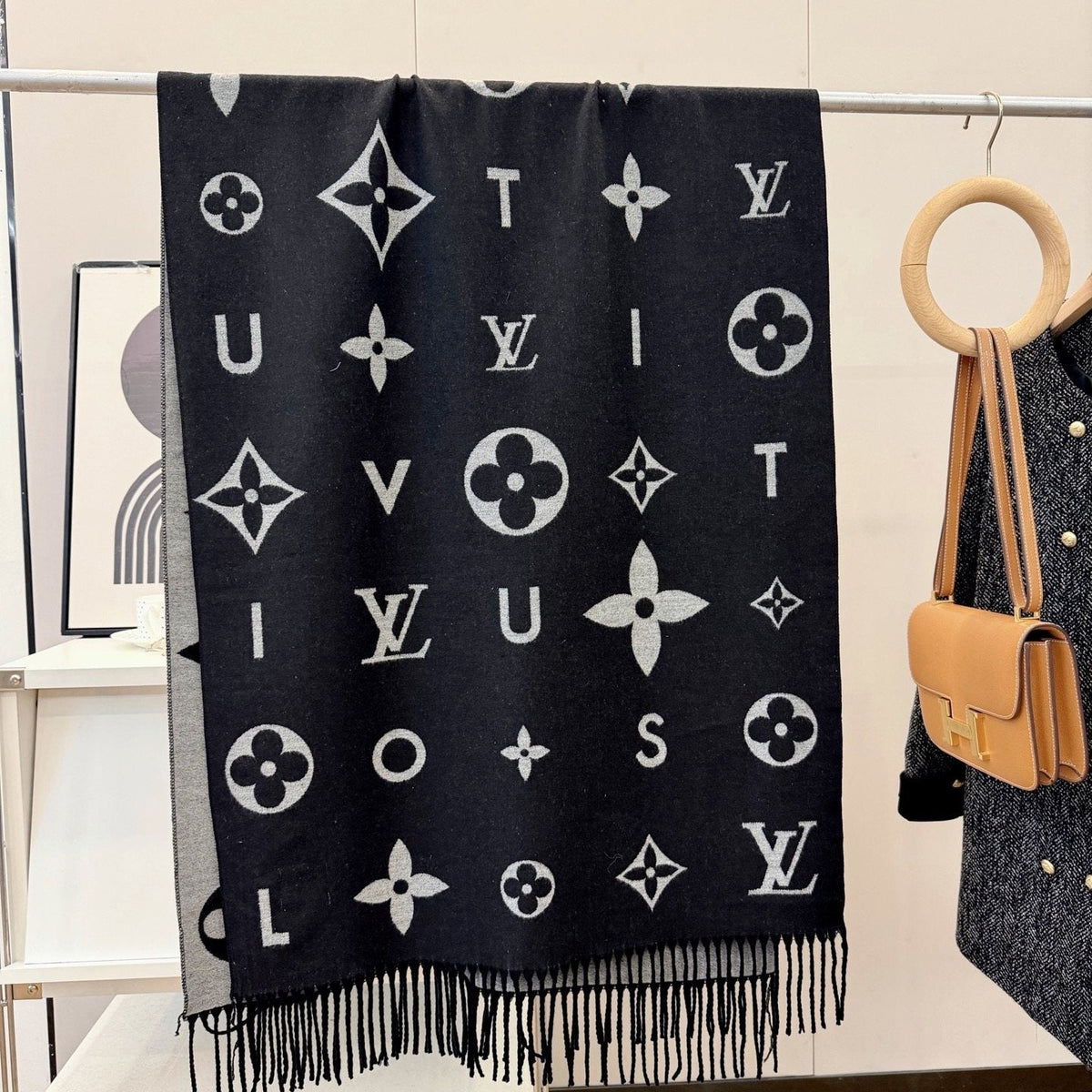 Louis Vuitton Black & Gray Patterned Scarf