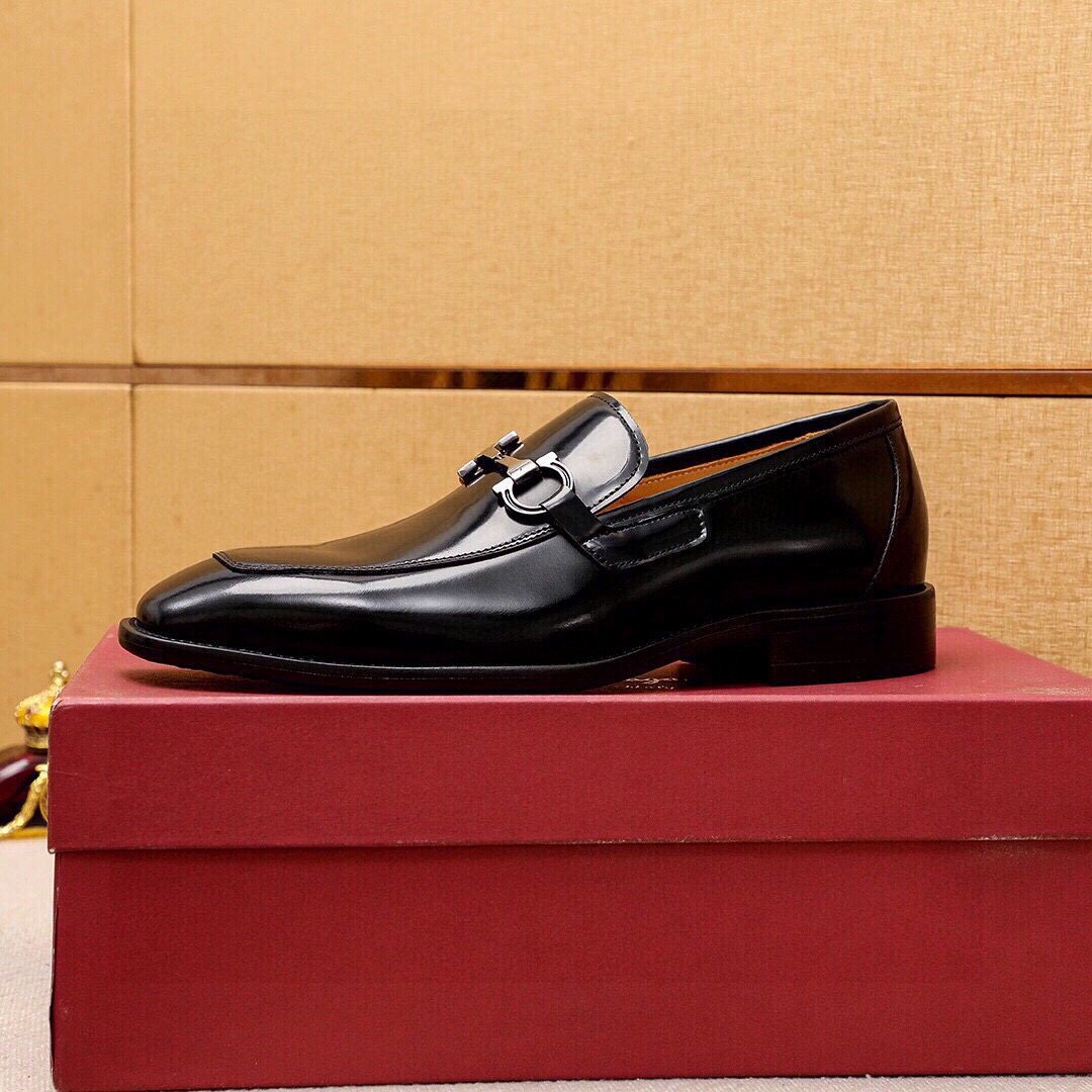 Ferragamo Buckle Leather Loafers