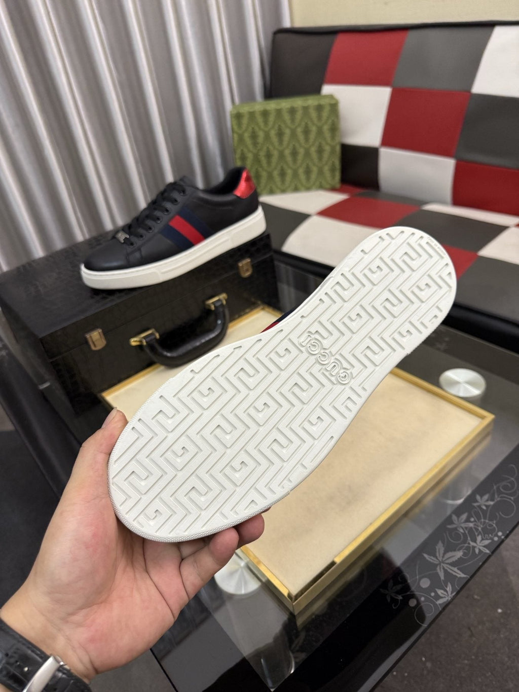 Gucci Men's Stripe Low-Top Sneakers - Lace-Up Closure