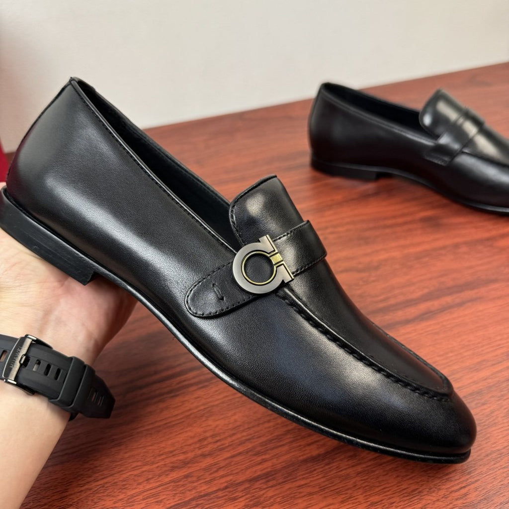Ferragamo Gancini Buckle Men's Loafers