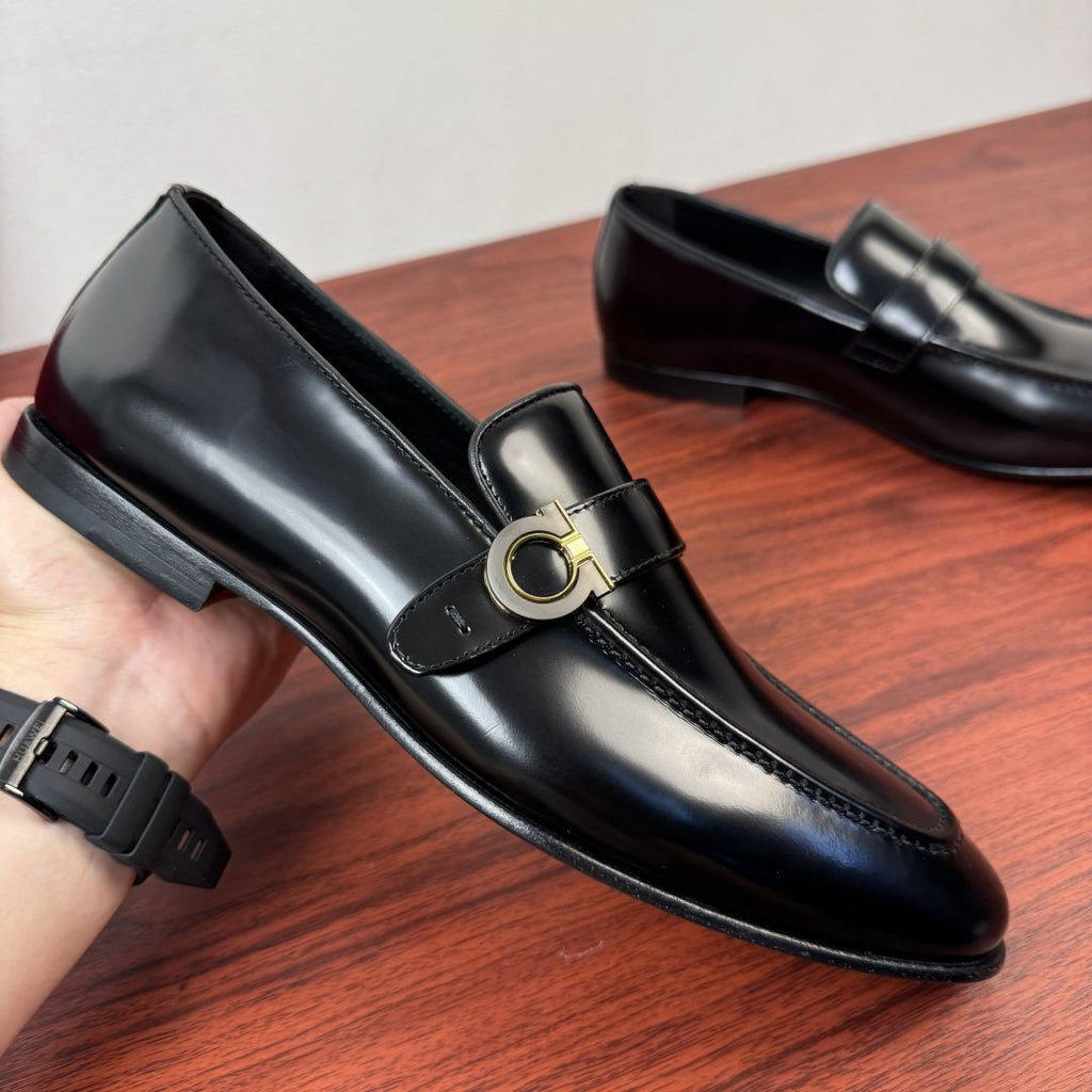 Ferragamo Gancini Buckle Men's Loafers