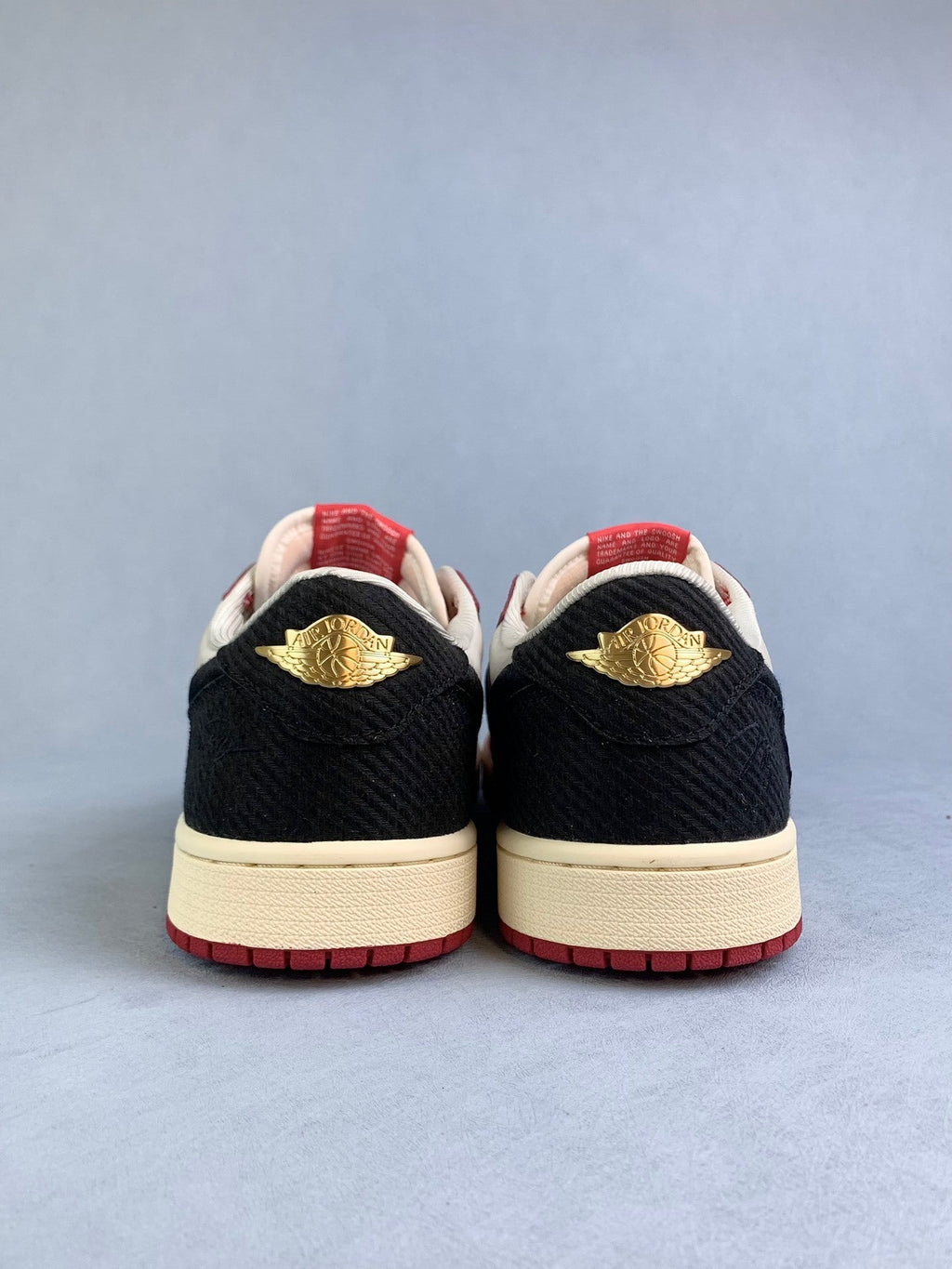 Air Jordan 1 Low Away x Trophy Room Chicago Unisex Sneakers FN0432-100